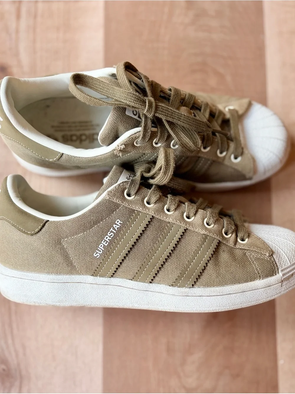 Adidas Superstar Men’s Sneakers in Cargo Olive Green and White Size 7.5